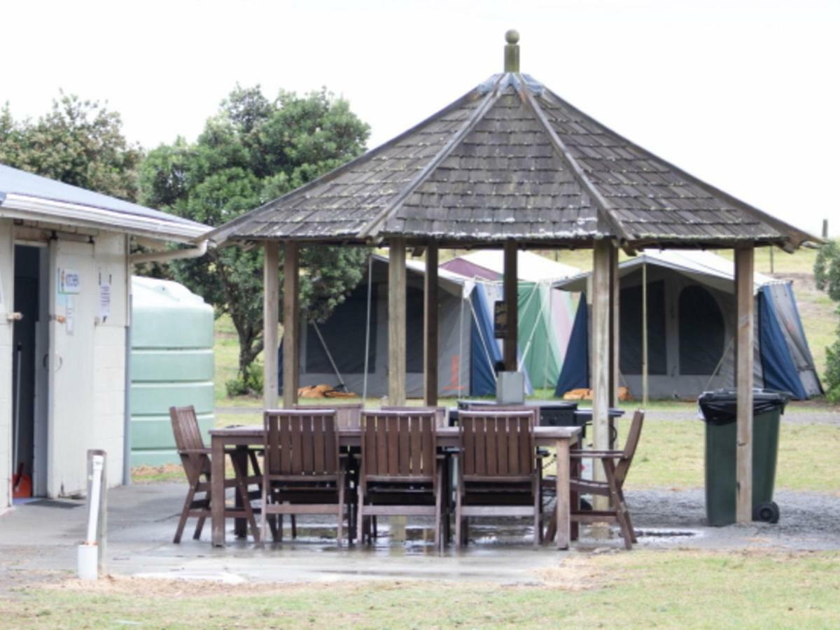 Mahia Motel And Holiday Park Buitenkant foto